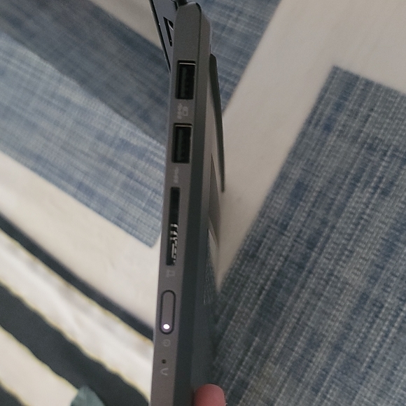 Lenovo IdeaPad 5 [15.6"] (16GB Ram; 512gb SSD) - Picture 3 of 5